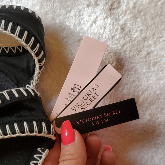 NWT Victoria's Secret Swim Top - Picture 3 of 3